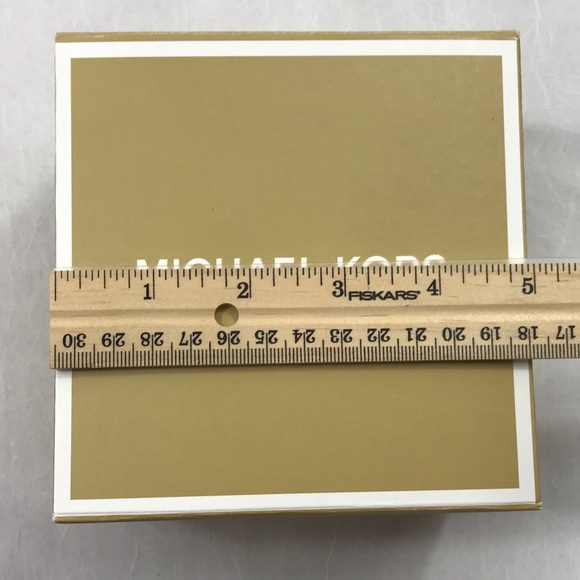 MICHAEL KORS GIFT BOX 5” x 5” x 3.75” - Picture 6 of 6